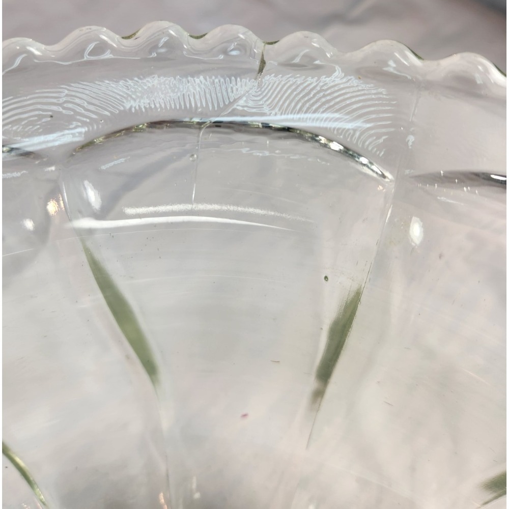 Vintage Large Glass Punch Bowl‎ / Serving Bowl – Scalloped Edge, Starburst Base - Picture 8 of 9